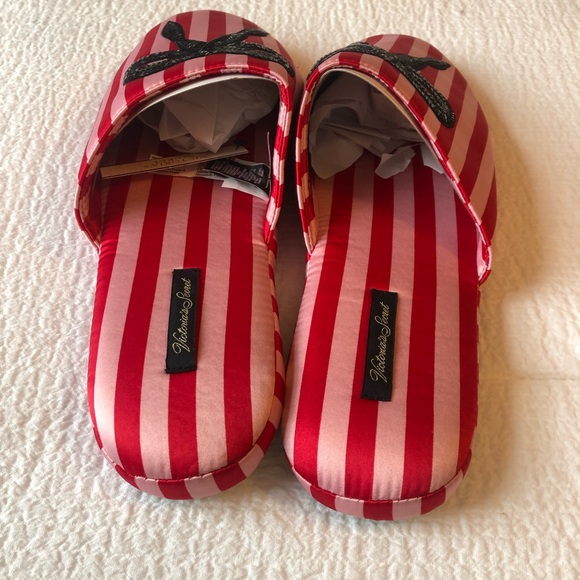 NWT Victoria’s Secret Pink & Red Striped Slippers | Size 7/8 - Picture 5 of 11